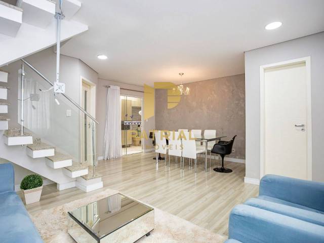 Sobrado para Venda em Curitiba - 2