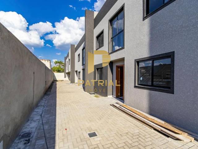 Sobrado para Venda em Curitiba - 2