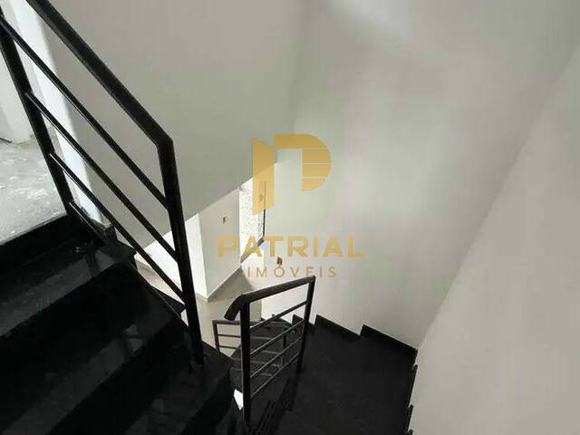 Sobrado para Venda em Curitiba - 5