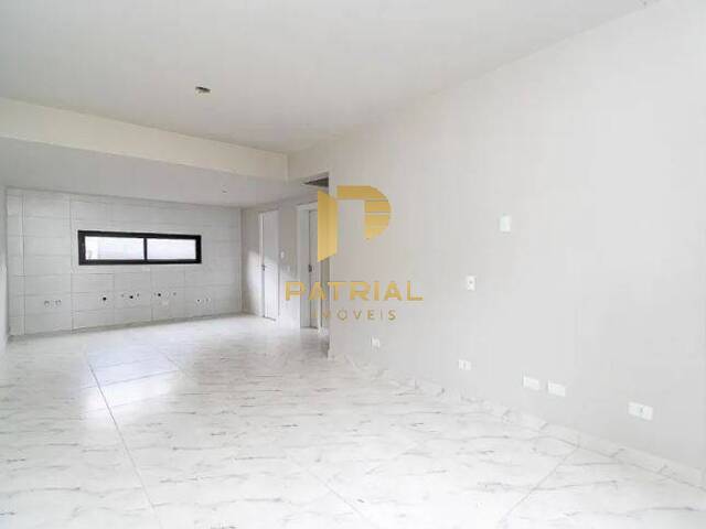 Sobrado para Venda em Curitiba - 3