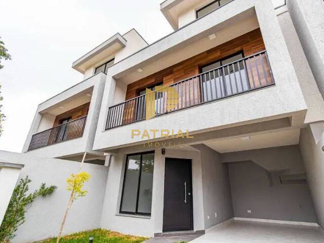 Sobrado para Venda em Curitiba - 2