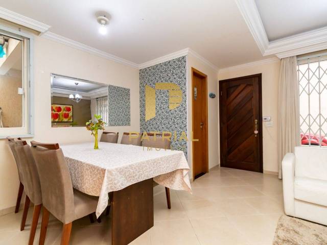 Sobrado para Venda em Curitiba - 2