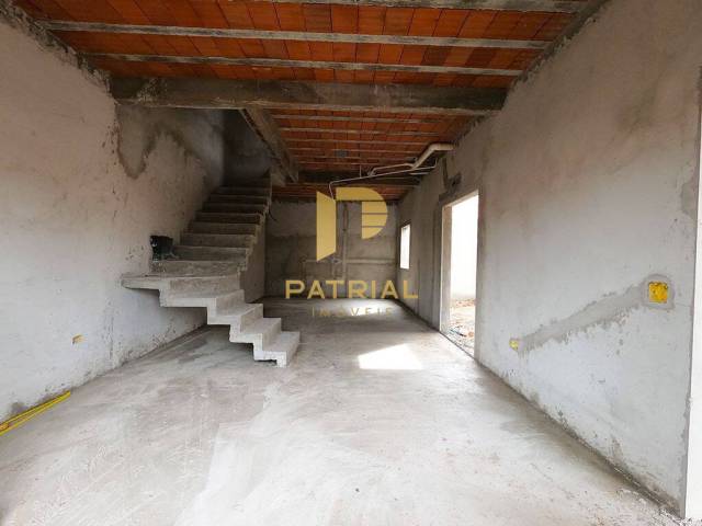 Sobrado para Venda em Curitiba - 2