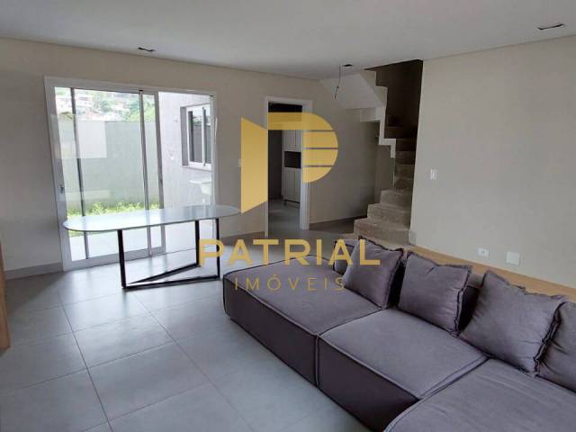 Sobrado para Venda em Curitiba - 2