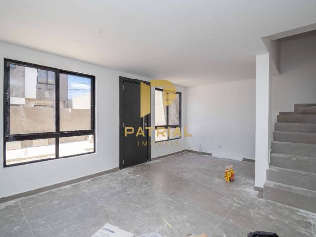 Sobrado para Venda em Curitiba - 2