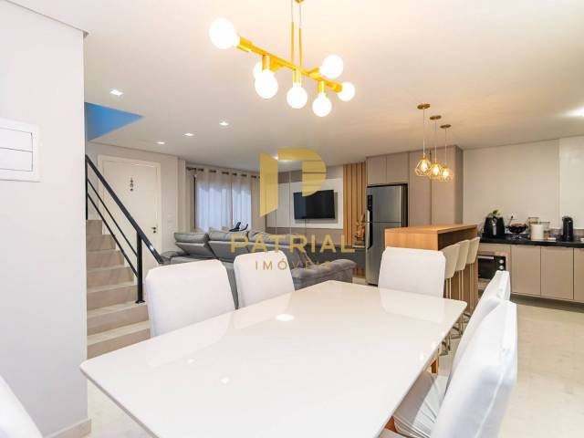 Sobrado para Venda em Curitiba - 2